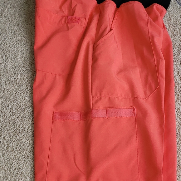 Dickies Womens Scrub bottoms - Picture 3 of 4